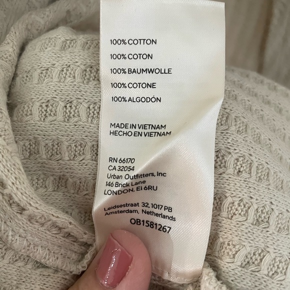 Free People Juicy Long Sleeve Waffle Weave Split Back top versatile - Picture 7 of 7